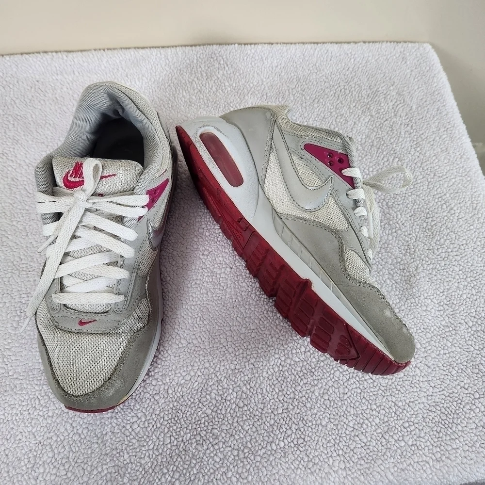 Nike Air Max Correlates - fuchsia silver grey white size 8.5